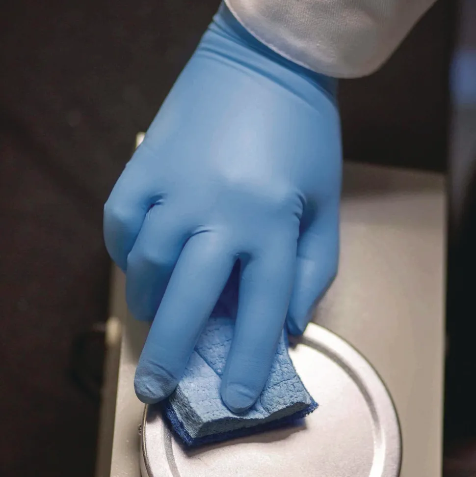 Ammex 8 mil Blue Powder-Free Nitrile Exam Gloves - Medium, Blue (500/Carton)