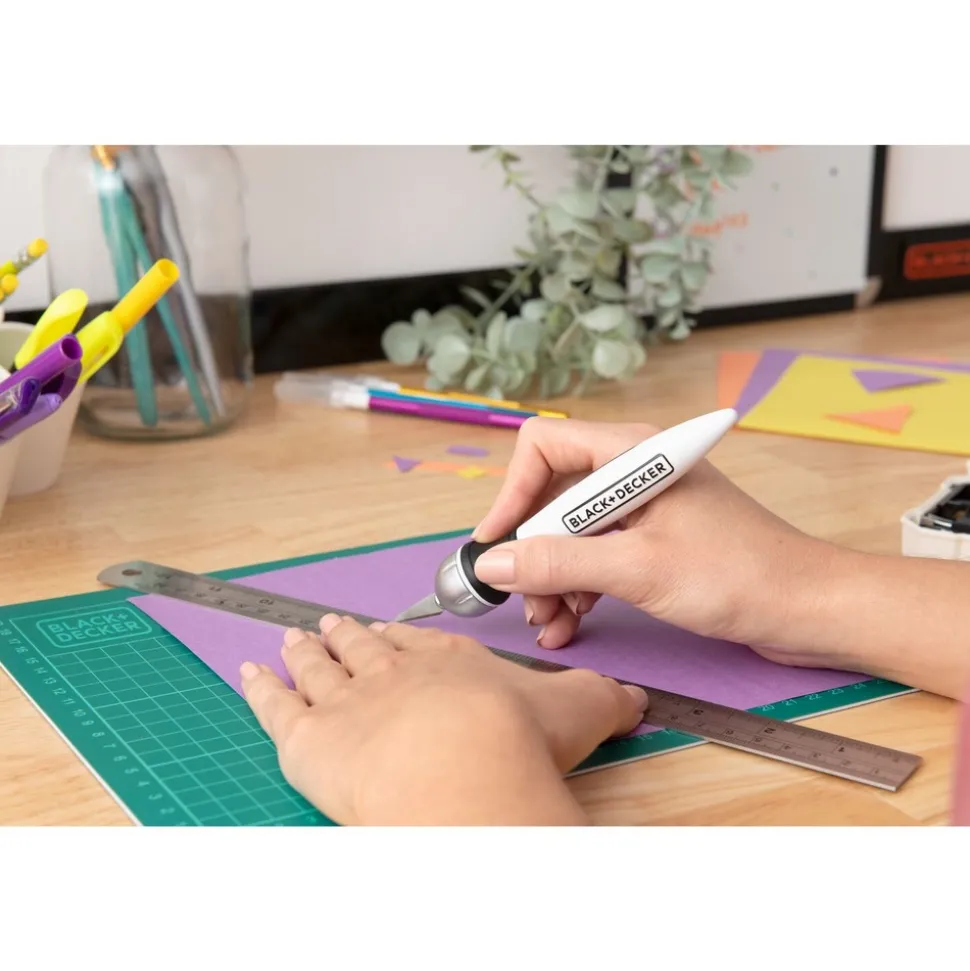 Black & Decker Craft Hobby Knife Kit with 26 Assorted Blades and Cutting Mat