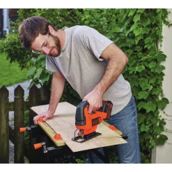 Black & Decker 20V MAX POWERCONNECT Lithium-Ion Brushed Cordless Jig Saw Kit (1.5 Ah)
