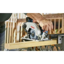 Bosch 18V Brushless Lithium-Ion Blade-Right 6-1/2 in. Cordless Circular Saw Kit with 2 Batteries (4 Ah)