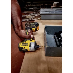 Dewalt ATOMIC 20V MAX Brushless Lithium-Ion 1/4 in. Cordless Impact Driver Kit (1.5 Ah)
