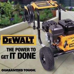 Dewalt DXPW3300S 3300 PSI 2.4 GPM Gas Cold Water Pressure Washer