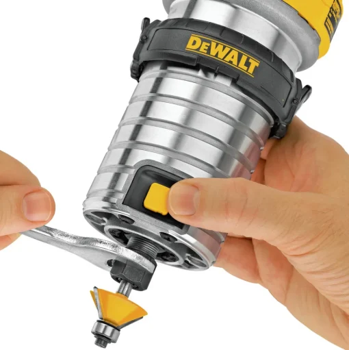 Dewalt 110V 7 Amp 1-1/4 HP Variable Speed Max Torque Corded Compact Router