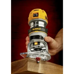 Dewalt 110V 7 Amp 1-1/4 HP Variable Speed Max Torque Corded Compact Router