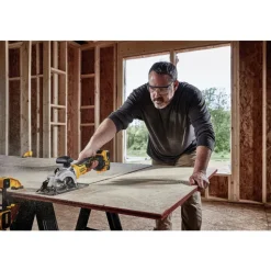 Dewalt 20V MAX ATOMIC Brushless 4-1/2 in. Cordless Circular Saw (Tool Only) - DCS571B
