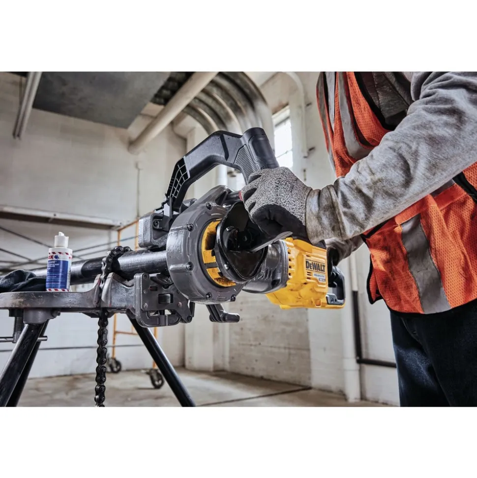 Dewalt 60V MAX FLEXVOLT Brushless Lithium-Ion Cordless Pipe Threader Kit with Die Heads and 2 Batteries (9 Ah)