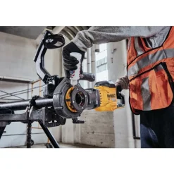 Dewalt 60V MAX FLEXVOLT Brushless Lithium-Ion Cordless Pipe Threader Kit with Die Heads and 2 Batteries (9 Ah)