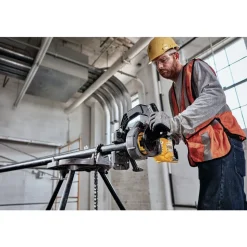 Dewalt 60V MAX FLEXVOLT Brushless Lithium-Ion Cordless Pipe Threader Kit with Die Heads and 2 Batteries (9 Ah)