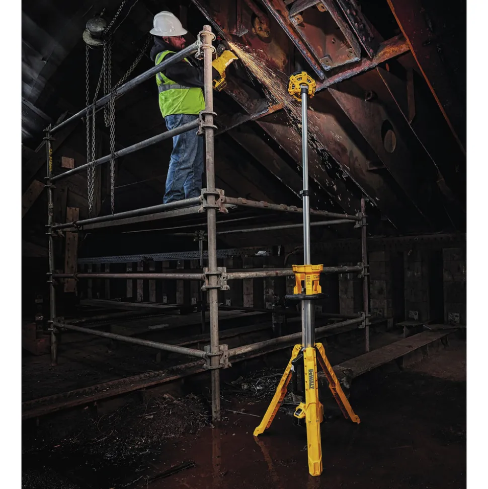 Dewalt 20V MAX Lithium-Ion Cordless Tripod Light (Tool Only)