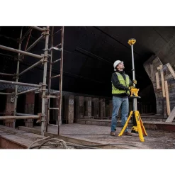 Dewalt 20V MAX Lithium-Ion Cordless Tripod Light (Tool Only)