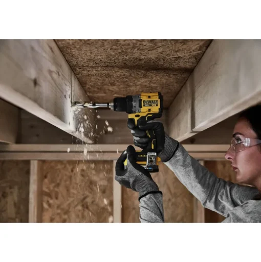 Dewalt 20V XR Brushless Lithium-Ion 1/2 in. Cordless Drill Driver Kit with 2 Batteries (2 Ah)