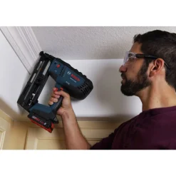 Factory Reconditioned Bosch 18V Lithium-Ion Brushless 16-Gauge Cordless Angled Finish Nailer Kit (2 Ah)