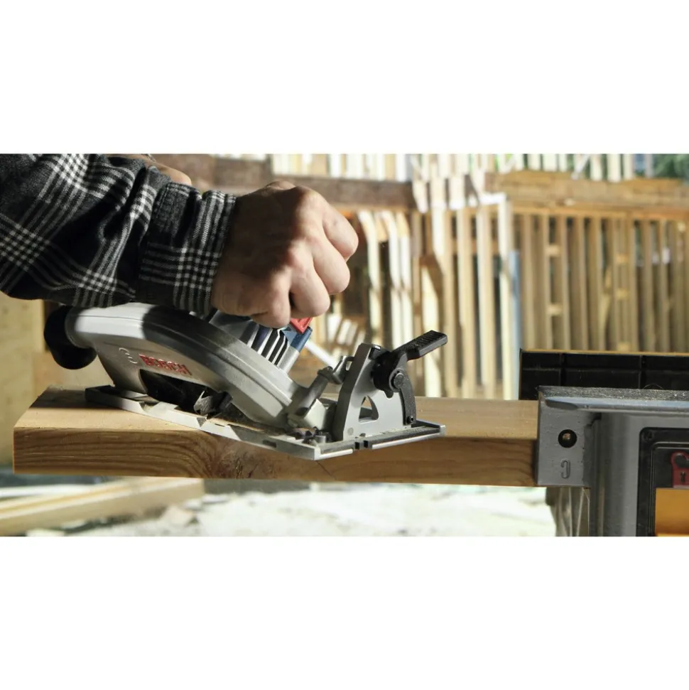 Factory Reconditioned Bosch 18V Brushless Lithium-Ion 6-1/2 in. Cordless Blade-Right Circular Saw Kit (4 Ah)