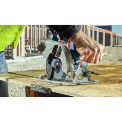 Factory Reconditioned Bosch 18V Brushless Lithium-Ion 6-1/2 in. Cordless Blade-Right Circular Saw Kit (4 Ah)