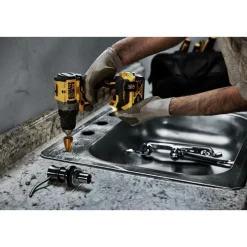 Factory Reconditioned Dewalt 20V MAX XR Lithium-Ion Brushless 1/2 in. Cordless Drill Driver Kit (5 Ah)