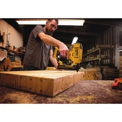 Factory Reconditioned Dewalt 20V MAX Cordless Lithium-Ion 18 Gauge Narrow Crown Stapler Kit