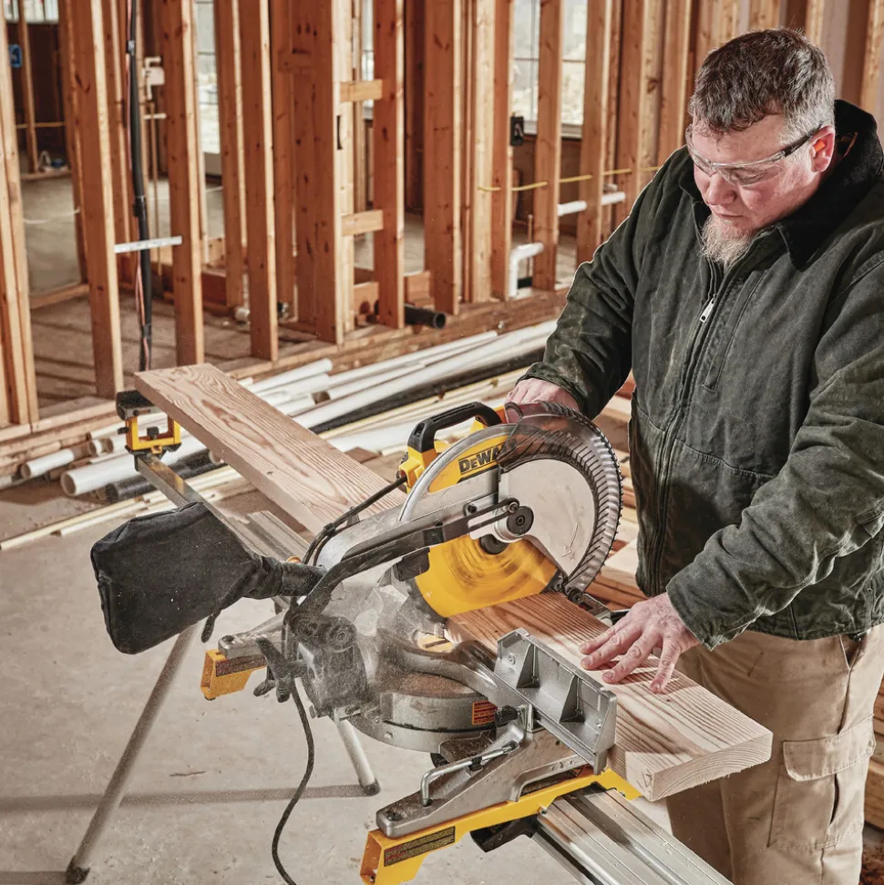 Factory Reconditioned Dewalt 120V 15 Amp 12 in. Corded Single Bevel Compound Miter Saw