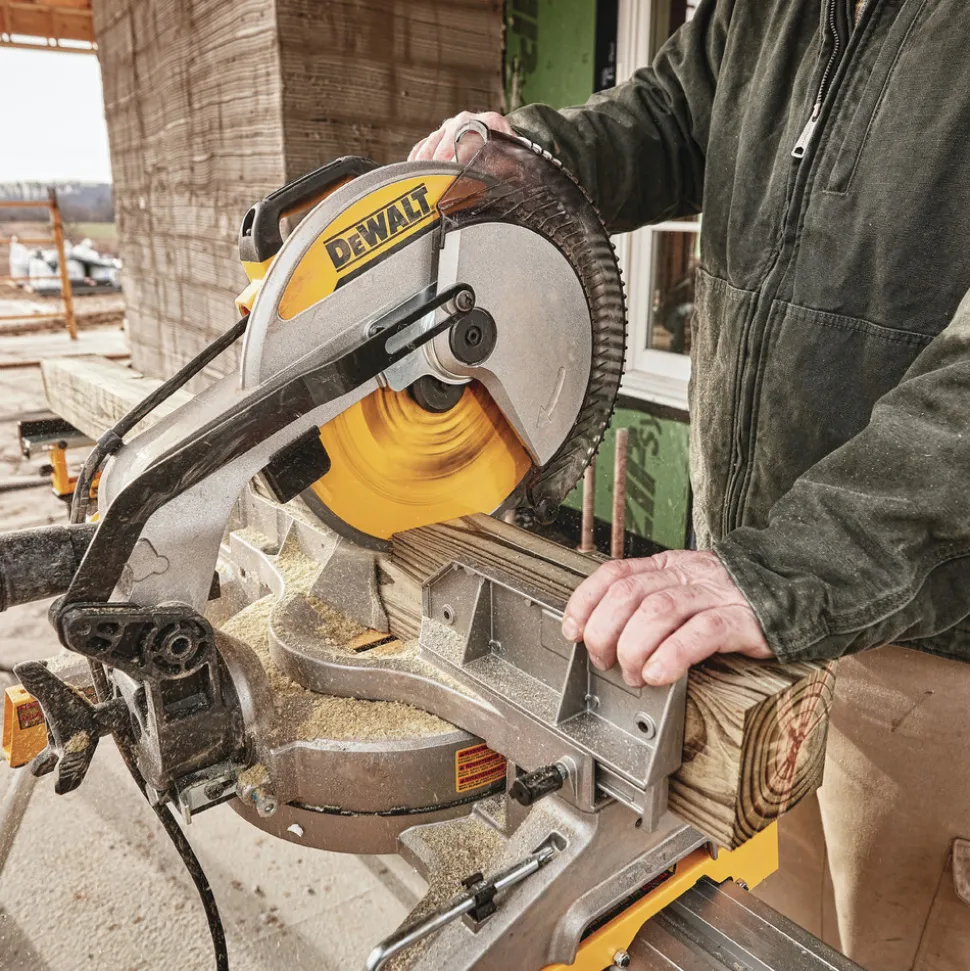 Factory Reconditioned Dewalt 120V 15 Amp 12 in. Corded Single Bevel Compound Miter Saw