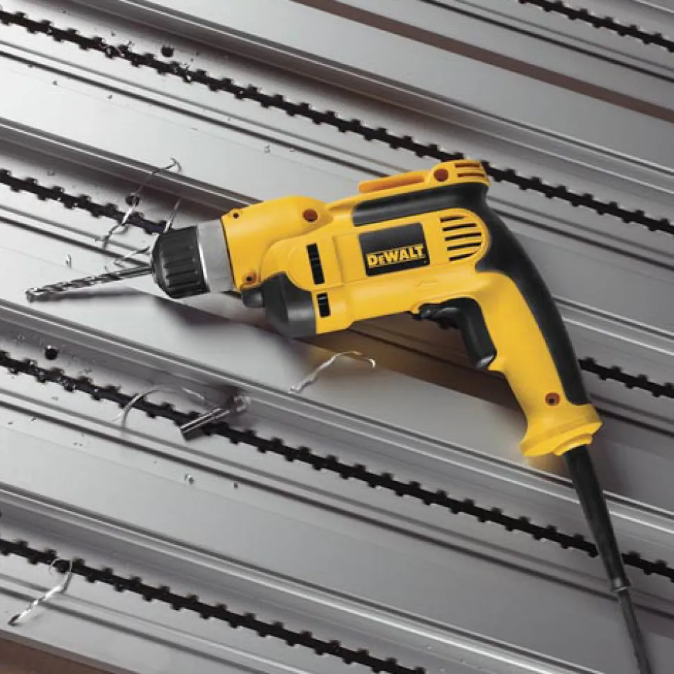 Factory Reconditioned Dewalt 8 Amp VSR 3/8 in. Pistol Grip Drill with Keyless Chuck Kit