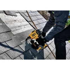 Factory Reconditioned Dewalt 20V MAX Brushless Lithium-Ion 15 Degree Cordless Coil Roofing Nailer Kit (2 Ah)