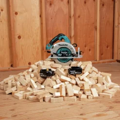 Factory Reconditioned Makita 18V X2 LXT Lithium-Ion (36V) 5 Ah Brushless Cordless 7-1/4 in. Circular Saw Kit