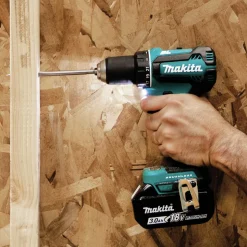 Factory Reconditioned Makita 18V LXT Brushless Lithium-Ion 1/2 in. Cordless Drill/ Impact Driver Combo Kit (3 Ah)