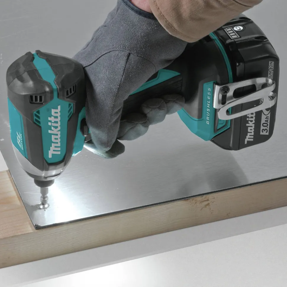 Factory Reconditioned Makita XDT131-R 18V LXT 3.0 Ah Cordless Lithium-Ion Brushless Impact Driver Kit