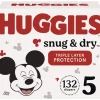 Kimberly-Clark Sung and Dry 27 lbs. and Up Diapers - Size 5 (132/Carton)