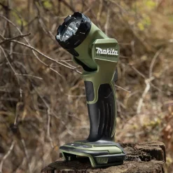 Makita Outdoor Adventure 18V LXT Lithium-Ion Cordless L.E.D. Flashlight (Tool Only)