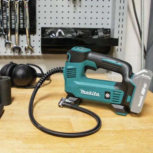 Makita 18V LXT Lithium-Ion Cordless Inflator (Tool Only)