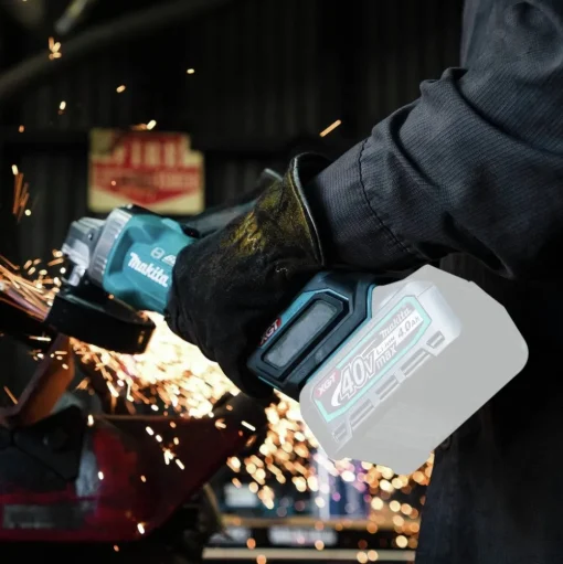 Makita 40V max XGT 1‑3/16 in. SDS‑Plus Rotary Hammer Kit with Interchangeable Chuck and 4‑1/2 in. / 5 in. Angle Grinder with Electric Brake Virtual Bundle