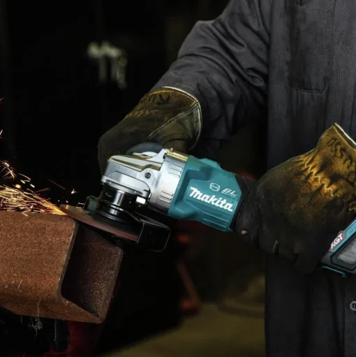 Makita 40V max XGT 1‑3/16 in. SDS‑Plus Rotary Hammer Kit with Interchangeable Chuck and 4‑1/2 in. / 5 in. Angle Grinder with Electric Brake Virtual Bundle