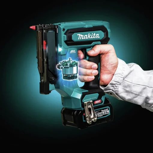 Makita 40V max XGT Brushless Lithium-Ion 23 Gauge Cordless Pin Nailer Kit (2.5 Ah)