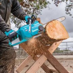 Makita 40V max XGT Brushless Lithium-Ion 16 in. Cordless Chain Saw Kit (4.0Ah)