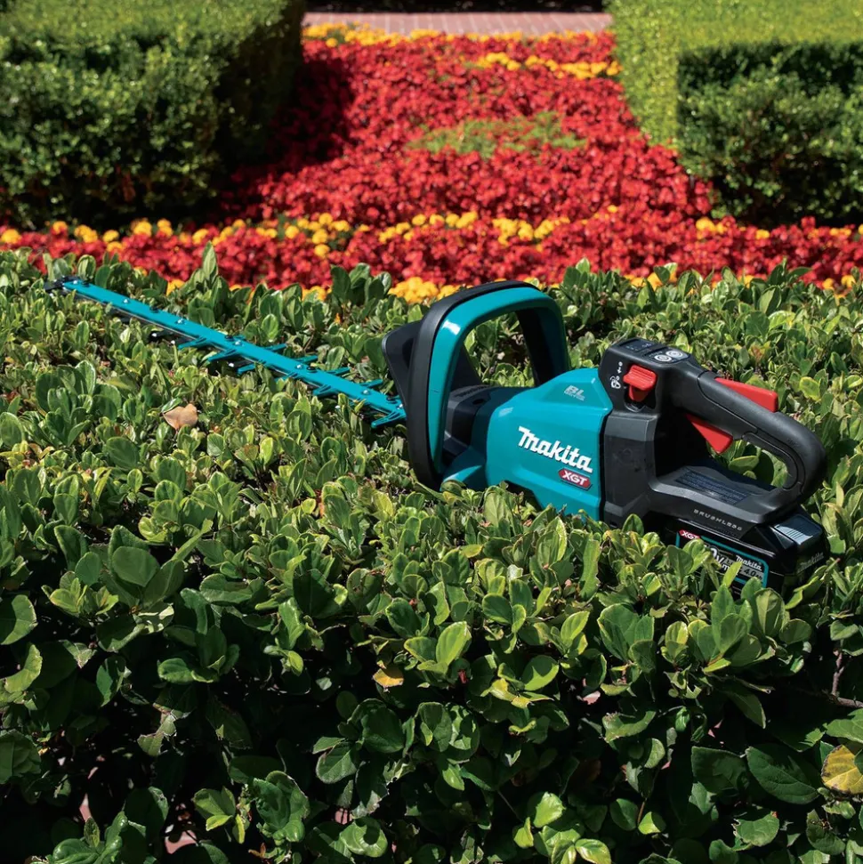 Makita 40V max XGT Brushless Lithium-Ion 24 in. Cordless Hedge Trimmer Kit (4 Ah)