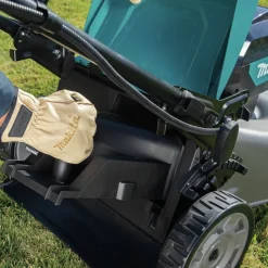 Makita 40V MAX XGT Brushless Lithium-Ion 21 in. Cordless Self-Propelled Commercial Lawn Mower Kit with 2 Batteries (4 Ah)