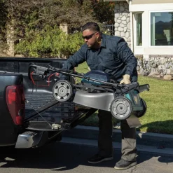 Makita 40V MAX XGT Brushless Lithium-Ion 21 in. Cordless Self-Propelled Commercial Lawn Mower Kit with 2 Batteries (4 Ah)