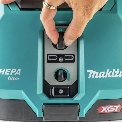 Makita 40V Max XGT Brushless Lithium-Ion 4 Gallon Cordless HEPA Filter AWS Dry Dust Extractor (Tool Only)