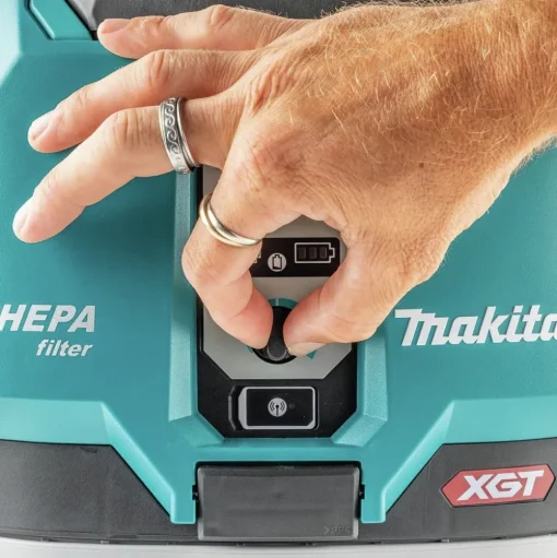 Makita 40V Max XGT Brushless Lithium-Ion 4 Gallon Cordless HEPA Filter AWS Dry Dust Extractor (Tool Only)