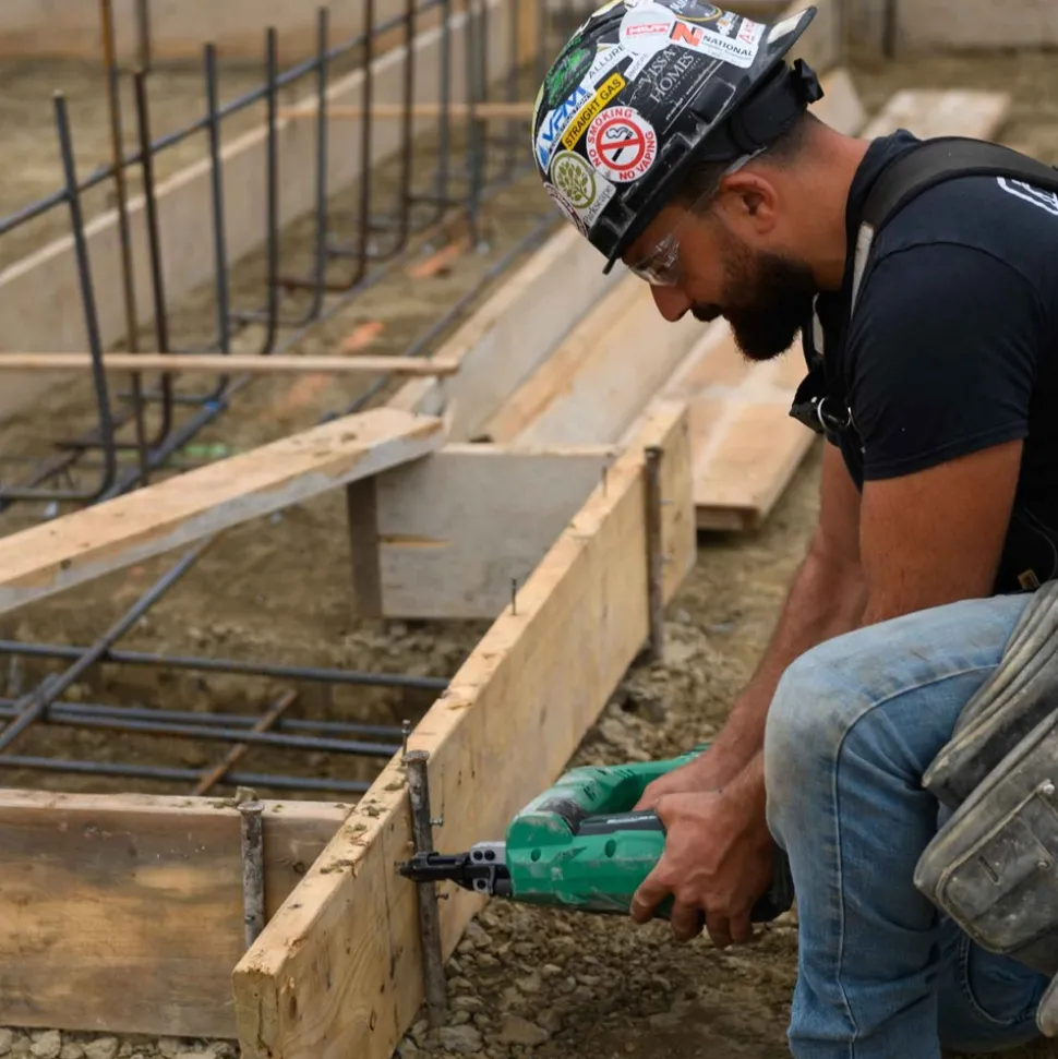 Metabo HPT NR3675DDM 36V MultiVolt Lithium-Ion Cordless Forming Nailer Kit (2.5 Ah/5 Ah)