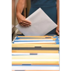 Quality Park 6 in. x 9 in. No. 1 28 lbs. Bond Weight Kraft Square Flap Gummed Closure Catalog Envelope - White (500/Box)