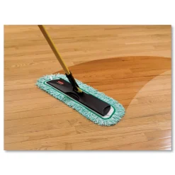Rubbermaid Commercial 18 in. Microfiber Dust Pad with Fringe - Green