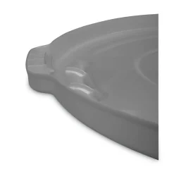 Rubbermaid Commercial BRUTE 26.75 in. Self-Draining Flat Top Lids for 55-Gallon Round Containers - Gray