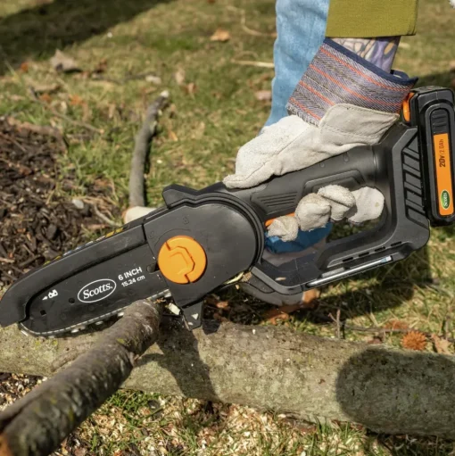 Scott's 20V Lithium-Ion 6 in. Cordless Hacket Chainsaw Kit (2 Ah)