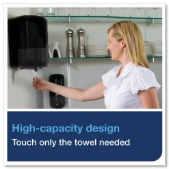 Tork 2 Ply 9 in. x 11.8 in. Advanced Centerfeed Hand Towel - White (6/Carton)