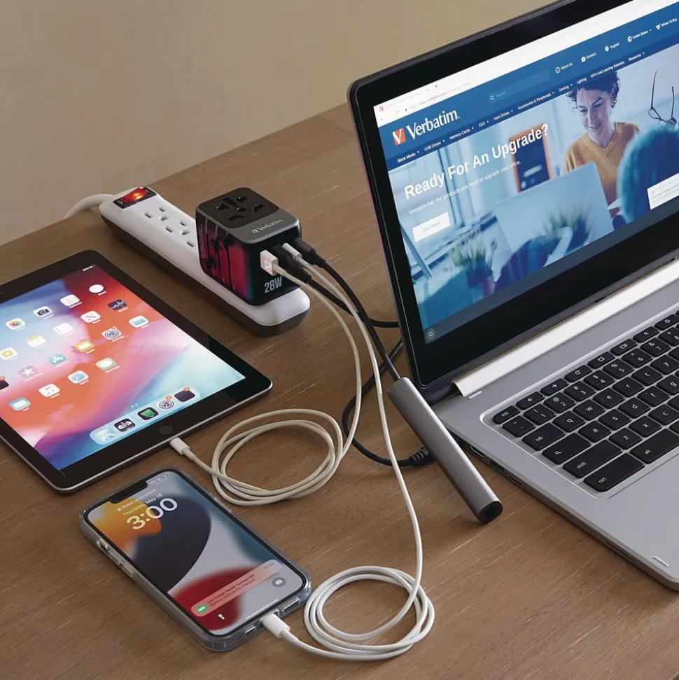 Verbatim UTA-07 3-USB-A/3-USB-C Universal Travel Adapter