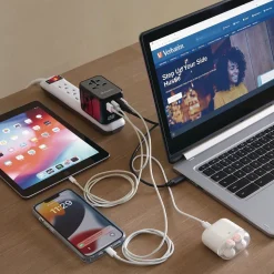 Verbatim UTA-08 3-USB-A/3-USB-C Universal Travel Adapter